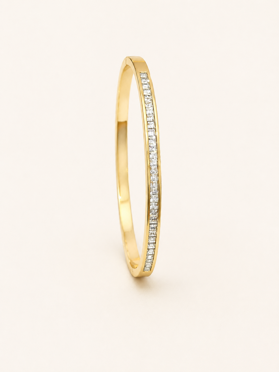 Sparkling Line Bangle 🤍