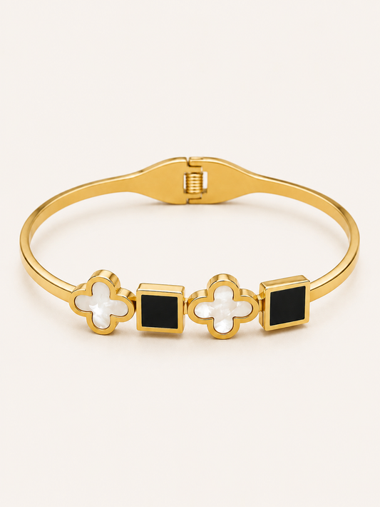 Clover Leaf Black Stone Bracelet 🖤