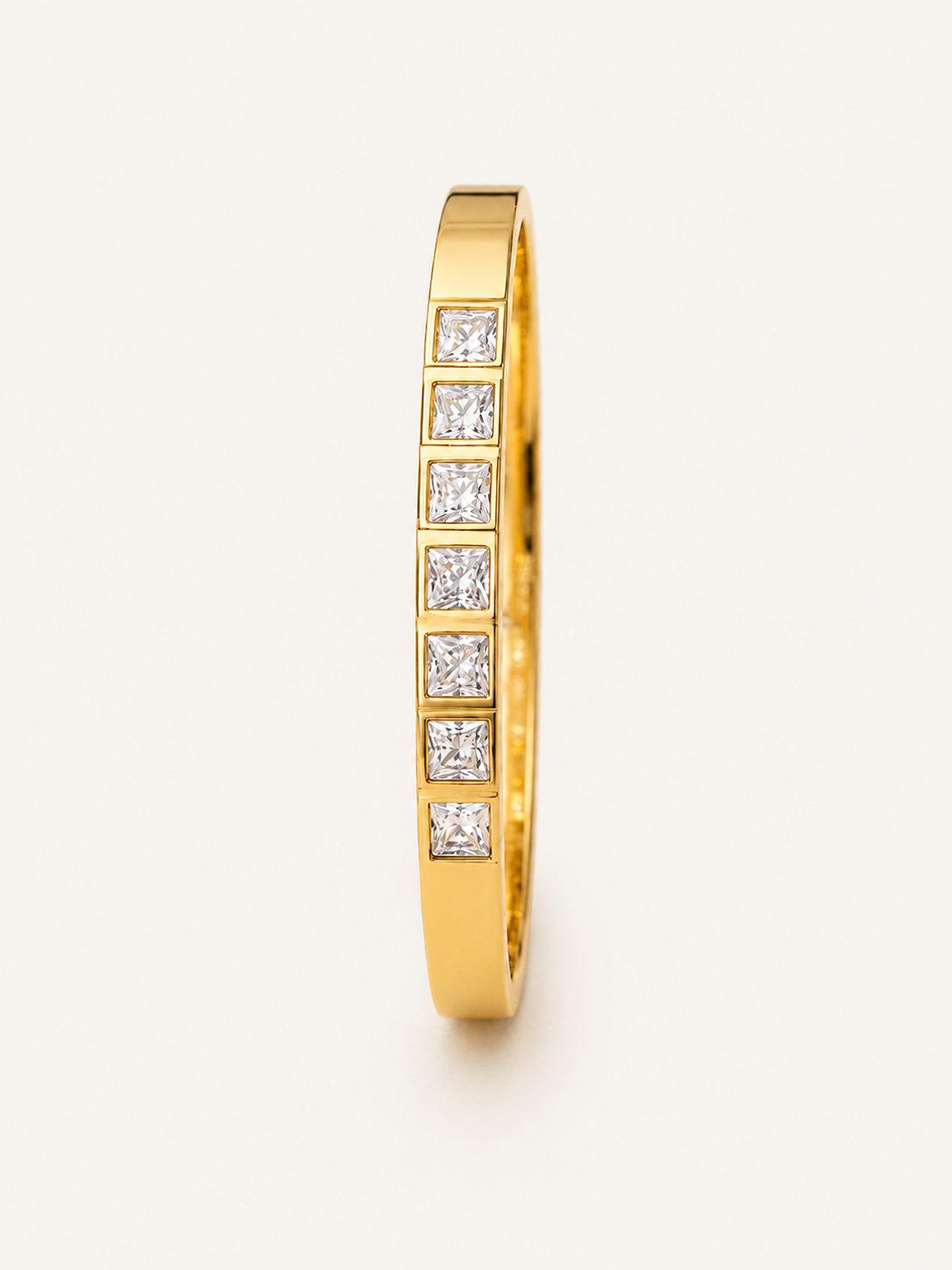 Diamond Allure Gold Bangle Bracelet 🤍