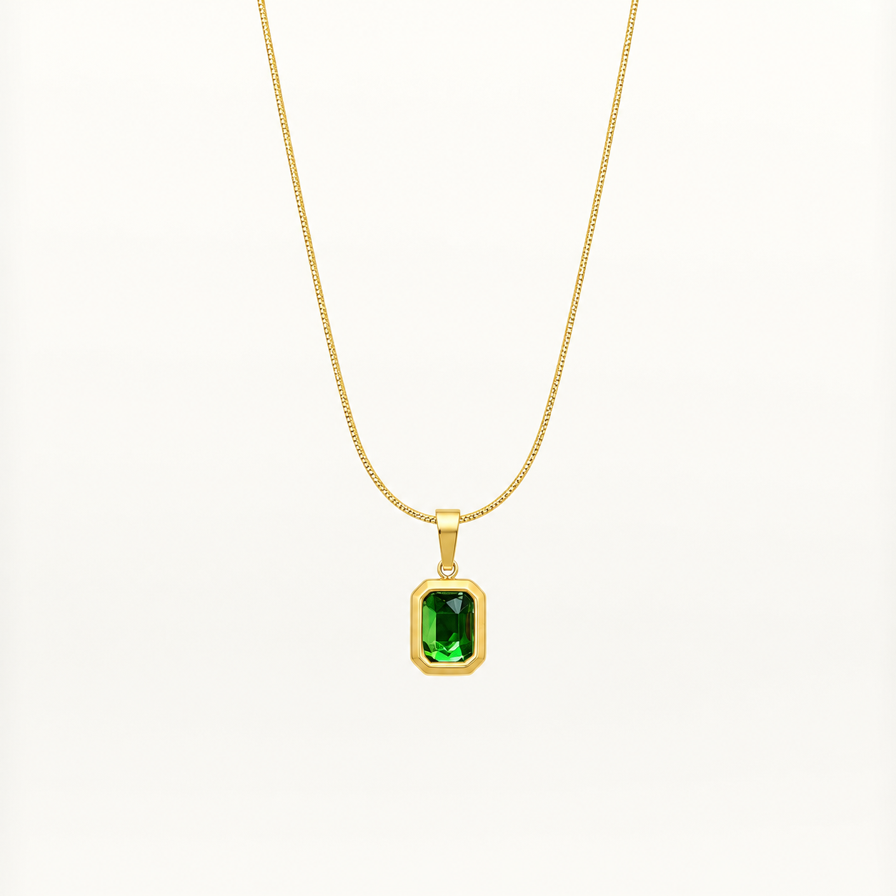 Emerald Glow Necklace 💚