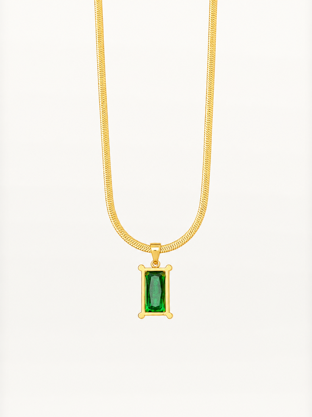 Emerald Luxe Pendant Necklace 💚