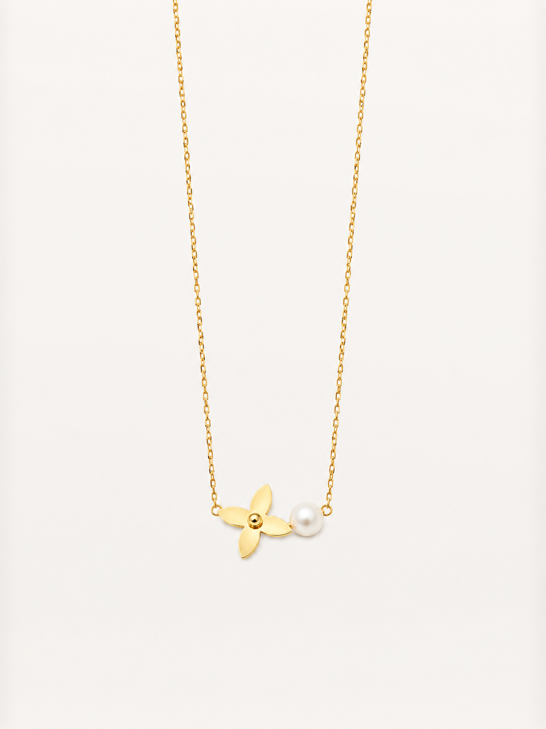 Golden Flutter Necklace 🦋