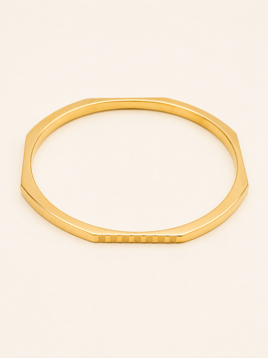 Minimal Golden Curve Bracelet 🟡